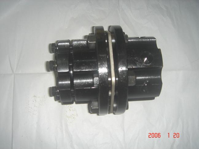 890������