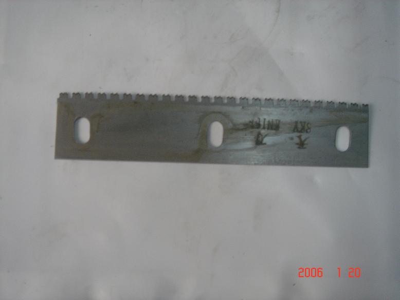 890������